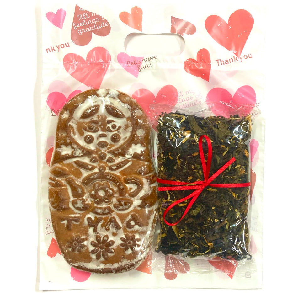 リンゴペースト入りプリャーニキ （マトリョーシカ）と紅茶セット(袋付き）