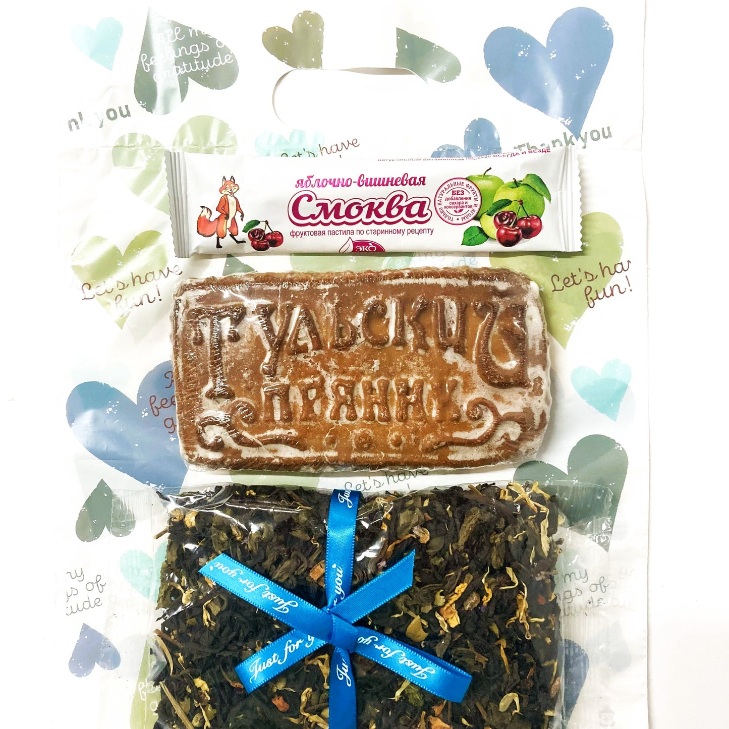 チェリーペースト入りプリャーニキフルーツシート”スモクヴァ”チェリーと紅茶セット（袋付き）